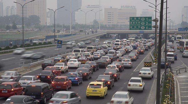 2017年，我國汽車銷量達(dá)2887.9萬輛